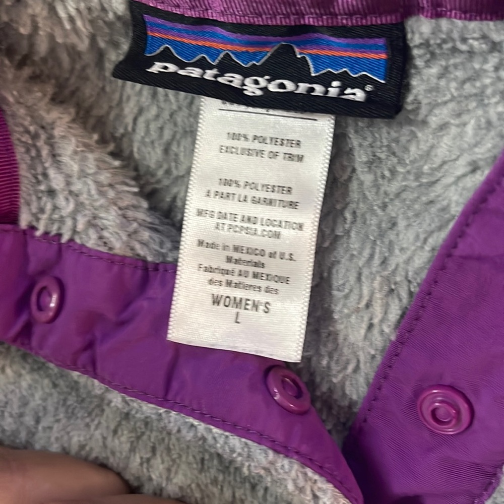 Patagonia Women's Gray and Purple Sweater